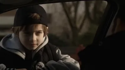 - Além de um Crime-E3