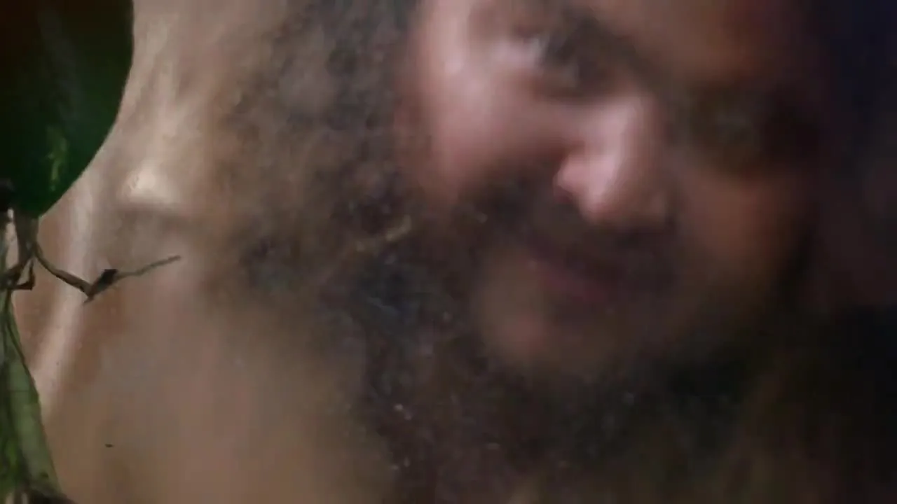 E10