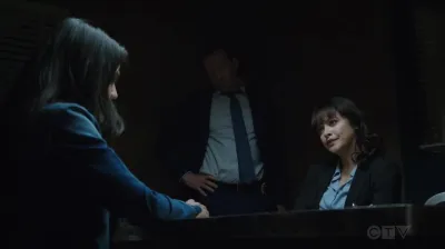 Sangue Azul-E1.Playing with Fire