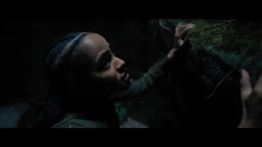 E8