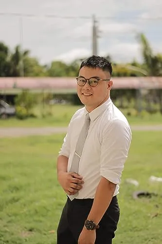 Mark Gil Adorna