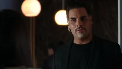 Famous in Love-E8.Look Who's Stalking