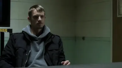 - Além de um Crime-E4