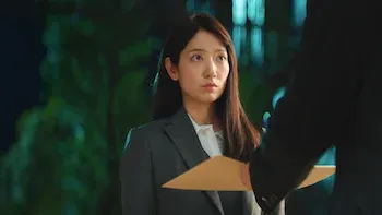 A mulher conhecida como a Bruxa de Yeouido