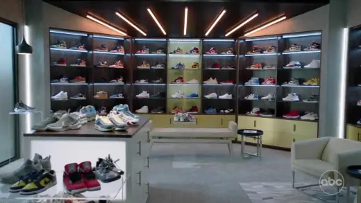 E7.Sneakers by the Dozen